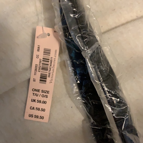 Victoria’s Secret never used still has plastic/tag - Picture 3 of 3